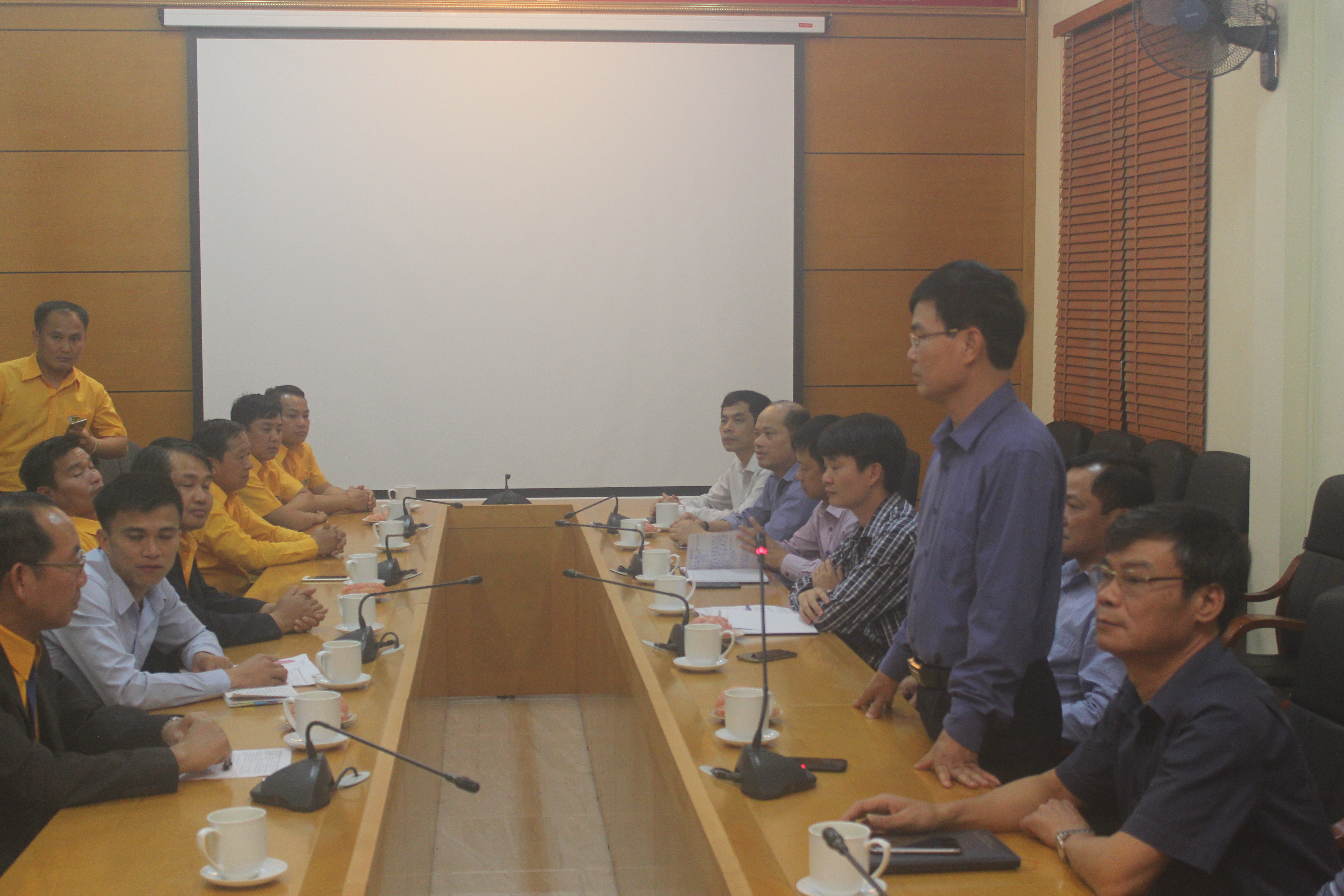 Sở GTCC tỉnh Hủa Phăn- Lào làm việc tại Sở GTVT