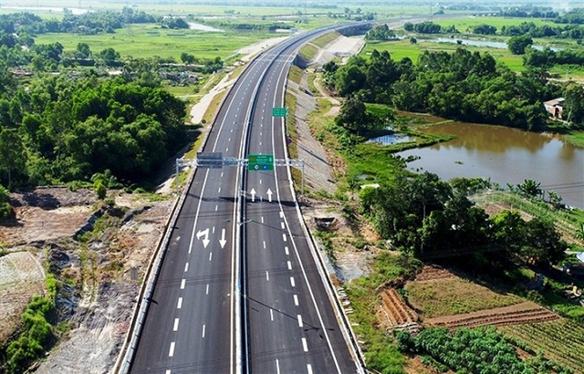 Trả lời cử tri tỉnh Thanh Hóa về đề nghị xem xét, đầu tư các tuyến giao thông kết nối với cao tốc Bắc - Nam